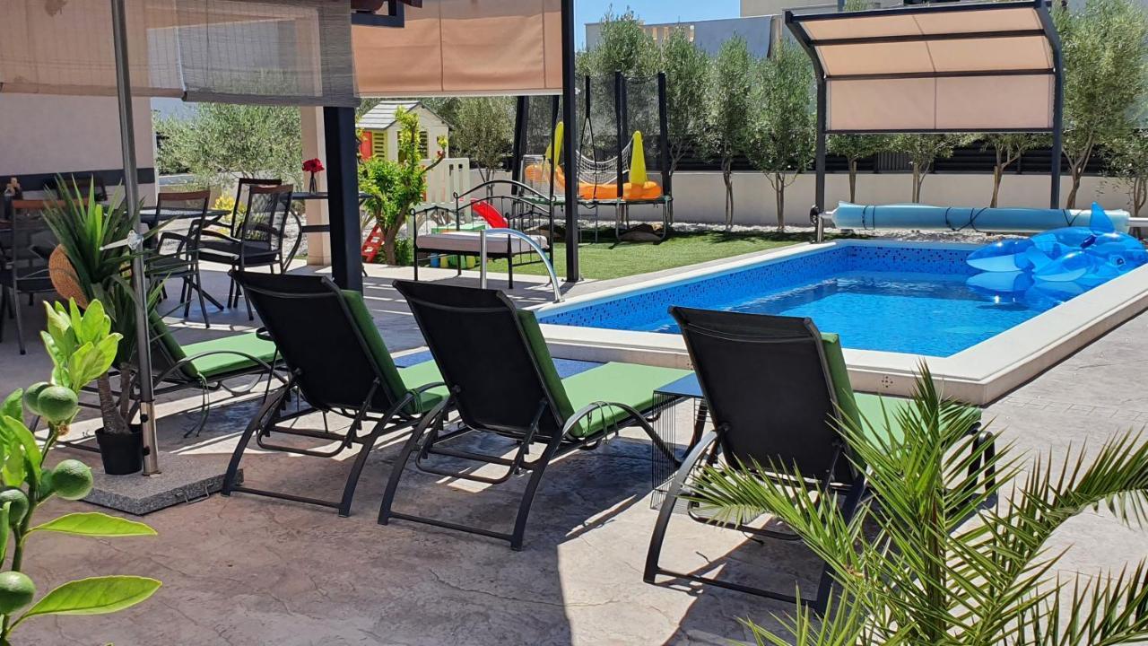 Villa Fides With Private Pool, Garden And Sea View Kaštel Novi Exterior foto