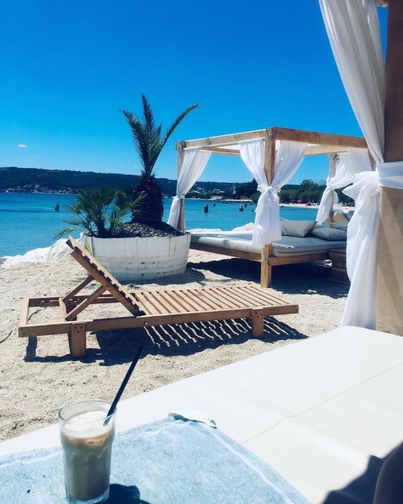 Villa Fides With Private Pool, Garden And Sea View Kaštel Novi Exterior foto